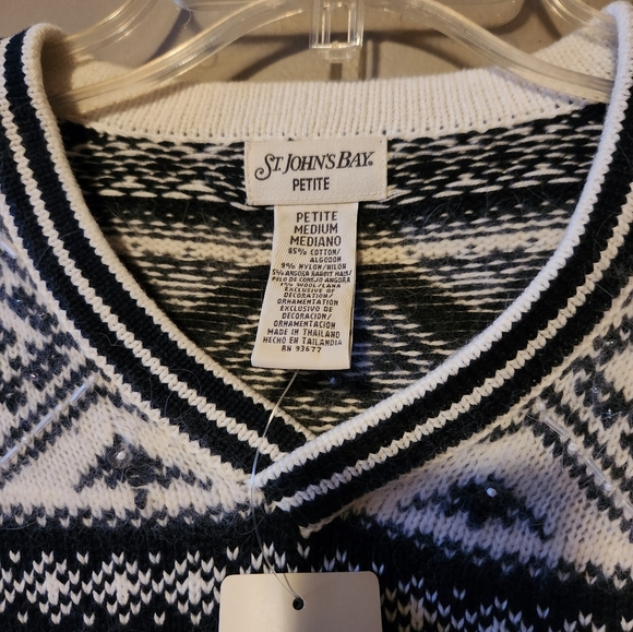 NWT St. John's Bay petite size medium fuzzy sweater 5% angora rabbit - Picture 3 of 4